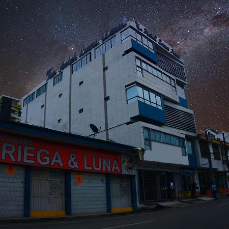 Hotel Luna Azul Florencia Kültér fotó
